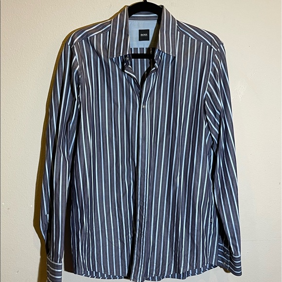 Hugo Boss Other - Hugo Boss M Mens slim fit shirt w/quality detail that will last a lifetime.